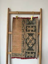 Load image into Gallery viewer, TINY RUG No. 02