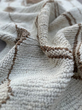 Load image into Gallery viewer, BERIL 88 x 315 cm / 2’11 x 10’6 ft