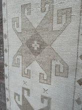 Load image into Gallery viewer, EROL 89 x 350 cm / 2’11 x 11’6 ft