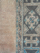 Load image into Gallery viewer, TINY RUG No. 11