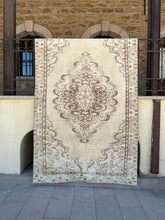 Load image into Gallery viewer, AGHA 5’4 x 8’8 ft / 164 x 263 cm