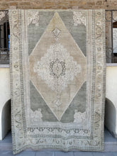 Load image into Gallery viewer, AYTEN 5’3 x 8’11 ft /160 x 270 cm