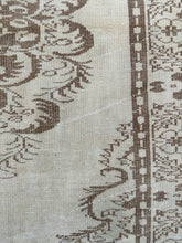 Load image into Gallery viewer, AGHA 5’4 x 8’8 ft / 164 x 263 cm