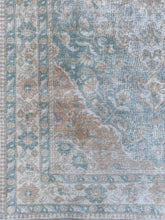 Load image into Gallery viewer, DAMLA 4’2 X 6’8FT / 128 X 203 CM