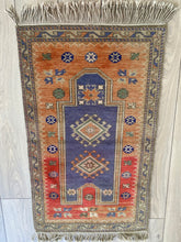 Load image into Gallery viewer, CEREN 2’3 X 4’1 ft / 69 X 125 cm