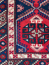 Load image into Gallery viewer, KADIR 2’4 X 9’10 FT / 69 X 300 CM