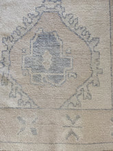 Load image into Gallery viewer, KARS 5’9 X 9 Ft / 176 X 273 Cm