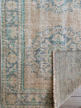 Load image into Gallery viewer, HALIL 2’7 X 10’10 FT / 80 X 330 CM