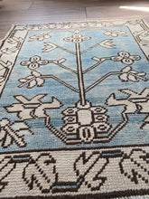 Load image into Gallery viewer, CLARA 2’2 X 2’7 Ft / 66 X 79 CM