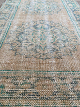 Load image into Gallery viewer, HALIL 2’7 X 10’10 FT / 80 X 330 CM