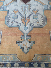 Load image into Gallery viewer, AYLA 4’2 X 7’2 FT / 126 X 220 CM