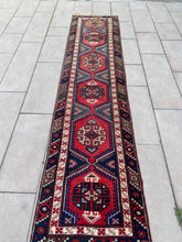 Load image into Gallery viewer, KADIR 2’4 X 9’10 FT / 69 X 300 CM