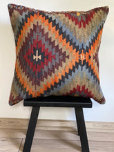 Load image into Gallery viewer, No. 011 Kilim Pillow Case 19X19
