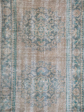 Load image into Gallery viewer, HALIL 2’7 X 10’10 FT / 80 X 330 CM