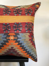 Load image into Gallery viewer, No. 009 Kilim Pillow Case 19X19