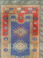 Load image into Gallery viewer, CEREN 2’3 X 4’1 ft / 69 X 125 cm