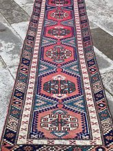 Load image into Gallery viewer, KADIR 2’4 X 9’10 FT / 69 X 300 CM