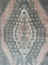 Load image into Gallery viewer, IPEK 4’4 X 8’6 Ft / 136 X 280 Cm