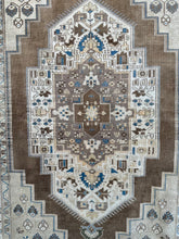 Load image into Gallery viewer, KUBRA 5’9 x9’2 ft / 174 x 280 cm