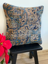 Load image into Gallery viewer, No. 046 Rug Pillow Case (80-90 years old)