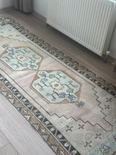 Load image into Gallery viewer, PEMBE 3’1 x 8’8 ft / 93 x 265 cm
