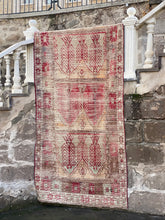 Load image into Gallery viewer, TANER 4’6 X 11’10 FT / 139 X 364 cm
