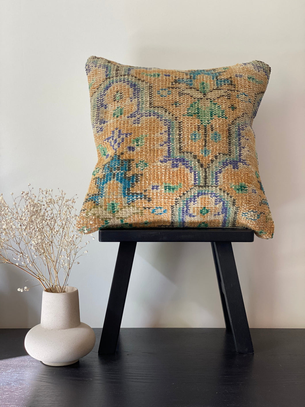 No. 081 Rug Pillow 16”x16” / 40 x 40 cm